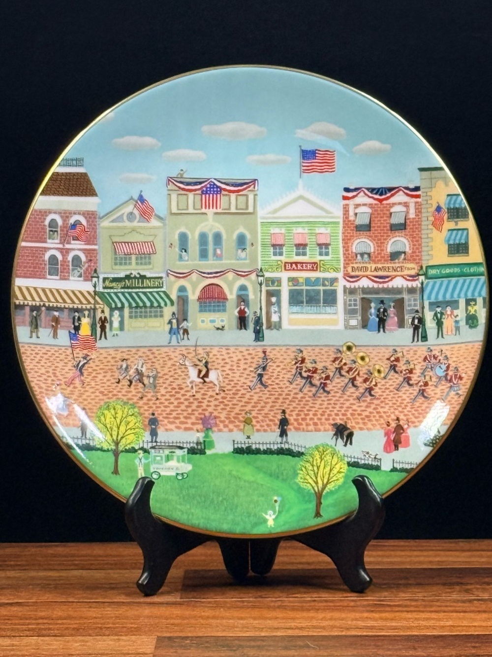 ROYAL DOULTON “Fourth of July Parade” 1982 Collector Plate #909